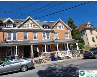 5 Bedroom 1BA 1920 ft Townhouse For Sale in Bethlehem City, PA