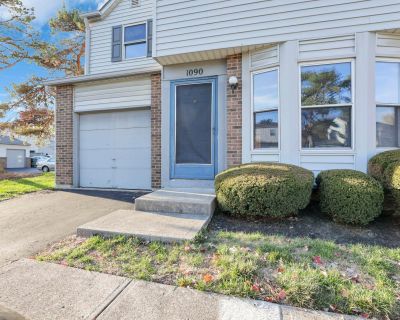 3 Bedroom 1BA 1013 ft Condo For Sale in Columbus, OH