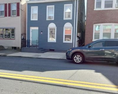 1 Bedroom 1BA 577 ft Apartment For Rent in Easton, PA