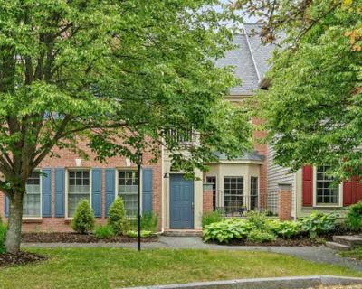 3 Bedroom 4BA 2800 ft Condo For Sale in HANOVER, NH