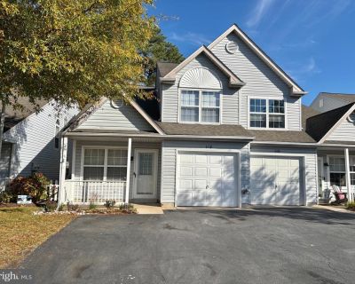 3 Bedroom 2BA 1800 ft Condo For Sale in Rehoboth Beach, DE