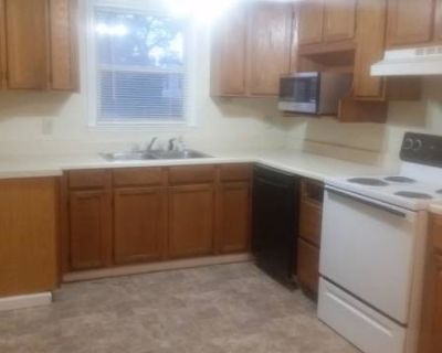 3 Bedroom 1BA 1370 ft Pet-Friendly House For Rent in Niceville, FL