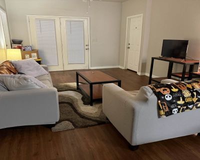 Lease term: Month to Month. $600/month 1 Month Security Deposit. Furnished Rental. Sublease Available 1 Bedroom in 4-Bedroom Apartment Looking for a people to take over my lease in a spacious, fully furnished apartment just 10 minutes from USM. Room Details: Private bedroom with key-and-lock entry Private bathroom Walk-in closet Furnished bedroom Apartment Features: Furnished living room In-uni...