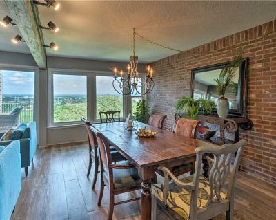 2 Bedroom 2BA 1321 ft² Furnished Condo For Rent in Horseshoe Bay, TX