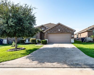 3 Bedroom 2BA 1640 ft Single-Family House For Sale in Baytown, TX