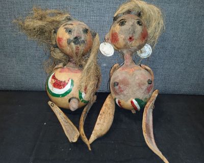 G53 Vintage Mexican Folk Art Gourd Dolls Male & Female ~ 12" Tall