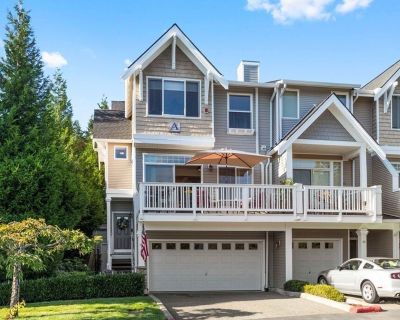 3 Bedroom 3.5BA 1,692 ft Pet-Friendly House For Rent in Issaquah, WA