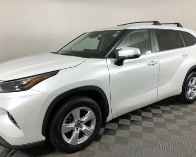 Used 2023 Toyota Highlander LE