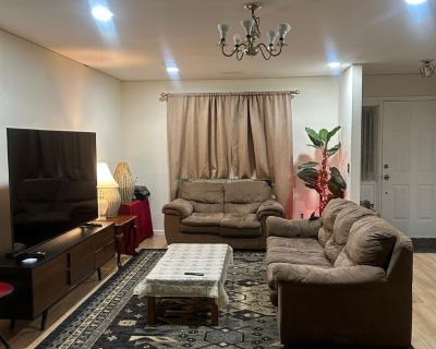 36 Rainford Road. Property for Rent in Edison, NJ for $3,100 with 3 bedrooms and 2 full baths. This 1,271 square foot property was built in 1983 on a lot size of 0.1465.. Welcome to this beautiful Woodbrook Corners' single family house for rent, north east facing (please verify). The new front porch welcomes you and is ideal for a swing as you relax after a hard day. The home inside is in move ...