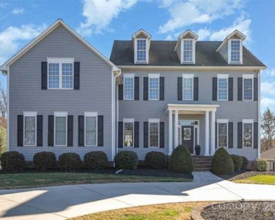 3 Bedroom 4BA 5708 ft Single Family Home For Sale in MOORESVILLE, NC