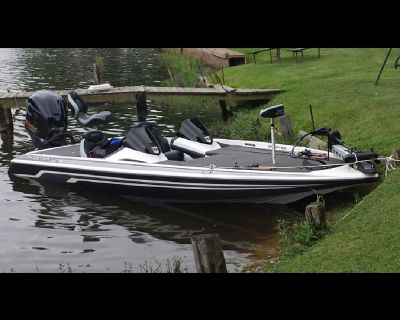 2014 Skeeter FX21 Bass Boat