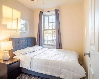 #1686C : Petworth - A (Has an Apartment). Room in the 1 Bedroom 1BA Apartment For Rent
