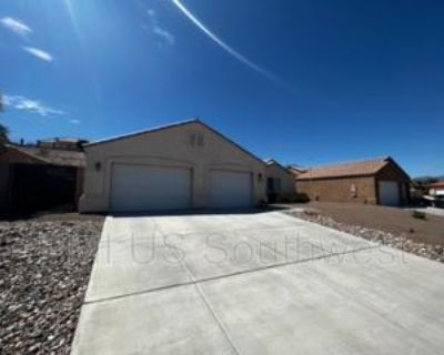 3 Bedroom 2BA 1,346 ft Furnished Pet-Friendly Apartment For Rent in Bullhead City, AZ