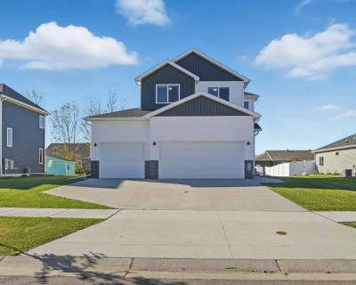 3 Bedroom 2BA 1631 ft Single Family House For Sale in Moorhead, MN