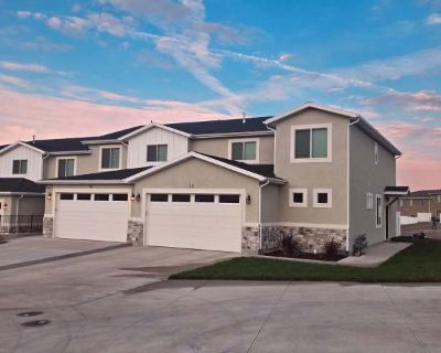 3 Bedroom 2.5BA 1710 ft Pet-Friendly Apartment For Rent in Richmond, UT