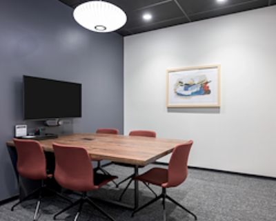 Private Meeting Room for 5 at Industrious - Kierland Commons