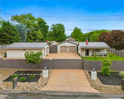 4 Bedroom 3BA Single Family House For Sale in Cranberry Twp, PA