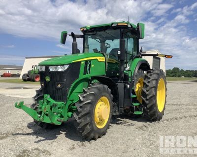 2022 Deere 7R 210 4WD Tractor