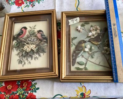 Vintage 3-D bird gold frame pictures set of two