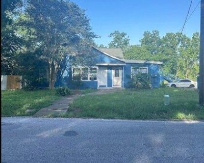 1 Bedroom 1BA House For Rent in Angleton, TX