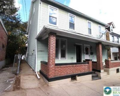 375 W Green Street W. Home to multiple colleges and a revitalized downtown, you'll love this charming, historic town. W/D hookup Granite counters Parking Recently renovated Stainless steel Microwave Unit Amenities granite counters microwave oven range w/d hookup recently renovated stainless steel Property Amenities parking. 4 Bedroom. 1 Bathroom. 1450 ft