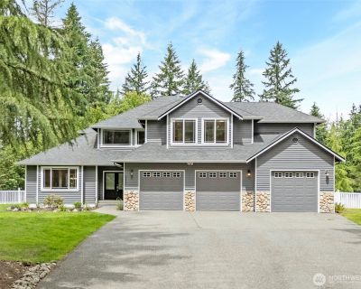 4 Bedroom 2BA 2880 ft Single Family Home For Sale in North Bend, WA