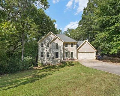 4 Bedroom 2BA 2296 ft Single Family Home For Sale in Suwanee, GA