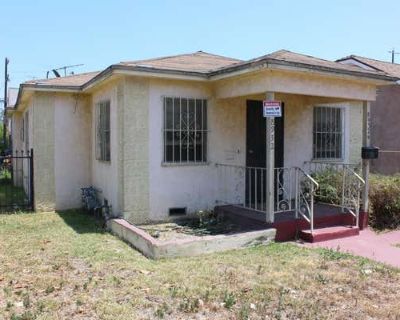 1890 ft Duplex For Sale in LOS ANGELES, CA