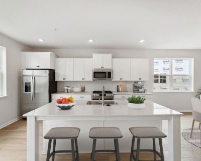 3 Bedroom 1BA 2436 ft Townhouse For Sale in Rogers, MN