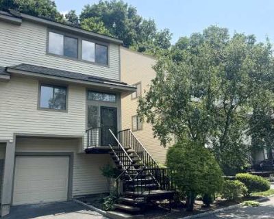 3 Bedroom 4BA 3063 ft Apartment For Rent in Stamford, CT