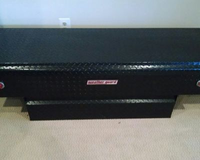 Truck tool chest