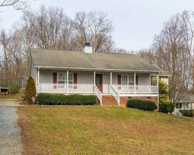 3 Bedroom 2BA 1550 ft Single Family House For Sale in Browns Summit, NC