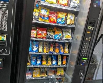 Crane Automatic Products Glass Front Snack Vending Machine For Sale in Florida!