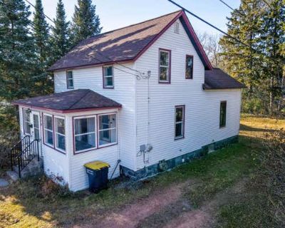 2 Bedroom 1BA 936 ft Single Family Home For Sale in RHINELANDER, WI