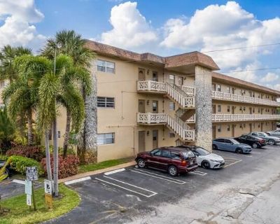 1 Bedroom 1BA 684 ft Condo For Sale in Lauderdale Lakes, FL