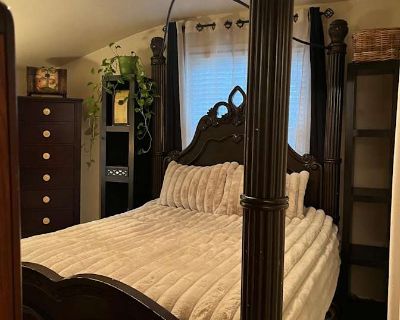 Available on: december 1. Furnished. Pet friendly. Parking available * Internet included * LGBTQ+ friendly * Cat friendly * Dog friendly * Students welcome * 40+ years welcome. My home is a great space to rest, read, study, recharge. We love music , playing games/cards, working out & yoga. There is a nice space outside deck to entertain , eat , relax as well. Peaceful house, Literally my sereni...