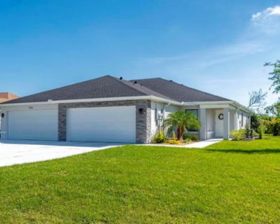 6 Bedroom 4BA 1452 ft Duplex For Sale in PUNTA GORDA, FL