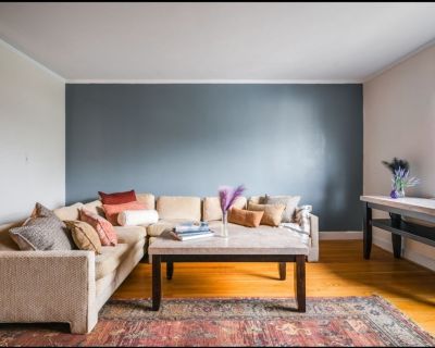 3 Bedroom 2BA 2428 ft Condo For Sale in Newton, MA