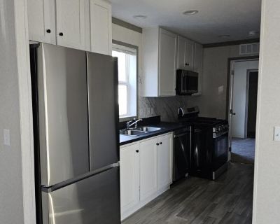 2 Bedroom 2BA 784 ft Mobile Home For Rent in Middlebury, IN