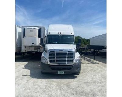 2016 Freightliner Cascadia Sleeper