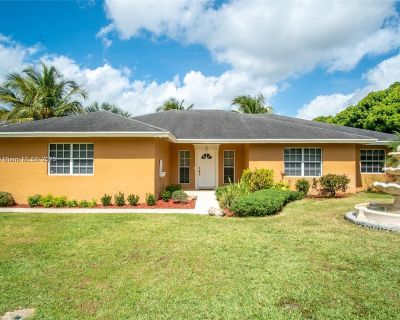 3 Bedroom 2BA 1968 ft Single Family Home For Rent in Miami, FL