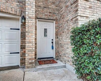 1813 White Oak Loop. MOVE-IN READY RENTAL! Beautiful home in The Woods, Round Rock. Excellent, convenient location close to schools. Features include a valuable upstairs bonus room (perfect for office/playroom), and a great outdoor space with a covered patio and deck overlooking a landscaped yard. Walk to the community pool and playground. All bedrooms up. Don't miss this one!. 3 Bedroom. 2.5 B...