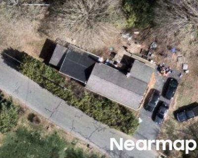 3 Bed 1 Bath Preforeclosure Property in Enfield, CT 06082 - Leary Rd