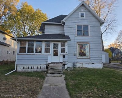 W Nd St, Dixon, Home For Sale