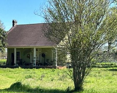 4 Bed 3 Bath Foreclosure Property in Silver Creek, MS 39663 - Highway 43