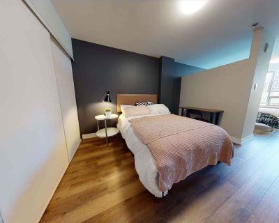 2 Bed Interior Bedroom Large - A (Has an Apartment). Room in the 1 Bedroom 1BA Apartment For...