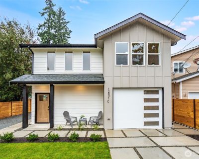 3 Bedroom 2BA 1073 ft Condo For Sale in Seattle, WA