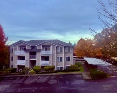 2 Bedroom 1BA 840 ft Pet-Friendly Apartment For Rent in Renton, WA
