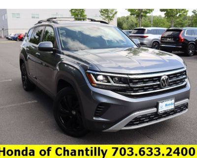 Used 2022 Volkswagen Atlas SE with Technology