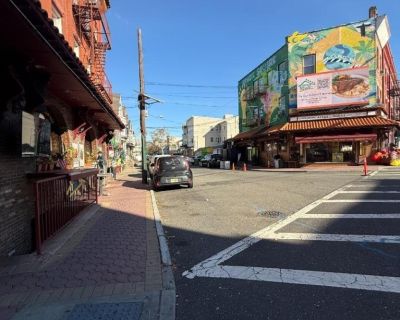 2 Bedroom 1BA Apartment For Rent in Newark, NJ